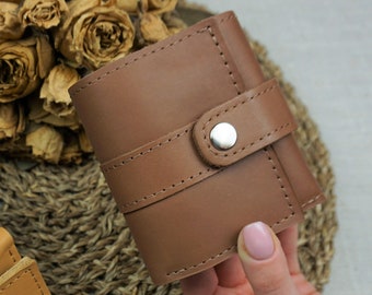 KENNETH COLE Camel Soft Leather Small Wallet/elegant Soft Caramel