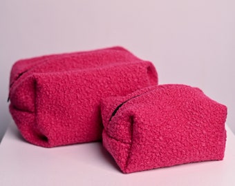 Bolsa de maquiagem feita à mão em tecido de pelúcia: bolsa de cosméticos de viagem de pelúcia