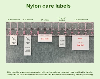 500 anpassade klädetiketter i nylon: Förskurna, vikta, tillverkade i USA