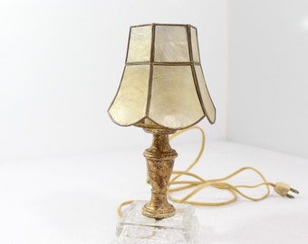 Beautiful Vintage Brass Table Lamp with Capiz Shell Shade and earring –  Vintage Modern Revival