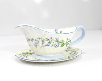 Shelley England Saucière en forme de laurier-rose en forme de sapin et sous-assiette en porcelaine fine