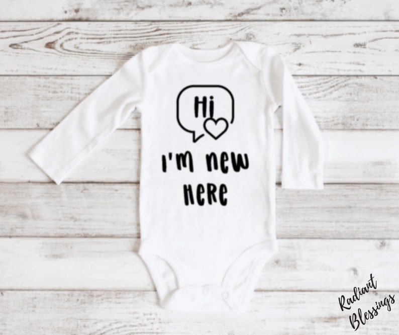 Hi I'm new here Baby Bib / Onesie® New Baby Bib / Etsy España