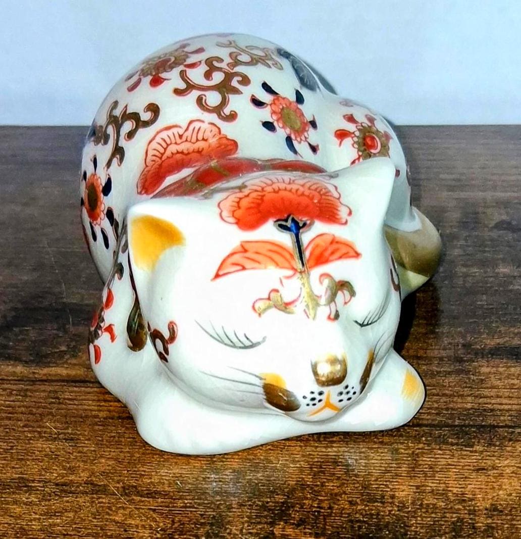 Hand Painted White Porcelain Sleeping Cat With Gold Trim With
