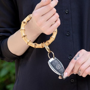 Coolcos Key Ring Bracelets Wristlet Keychain Bangle, Dark Green, Size  X-Large