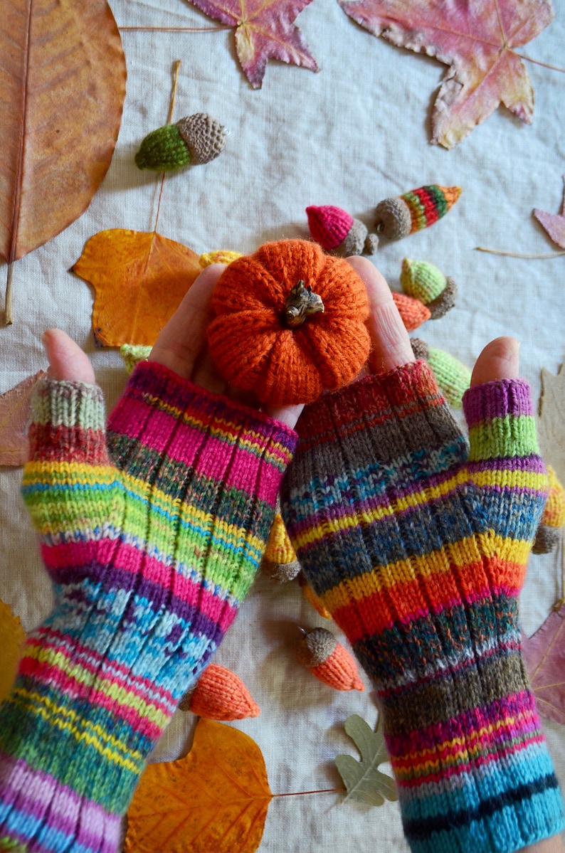 Everything November Mitts KNITTING PATTERN image 8