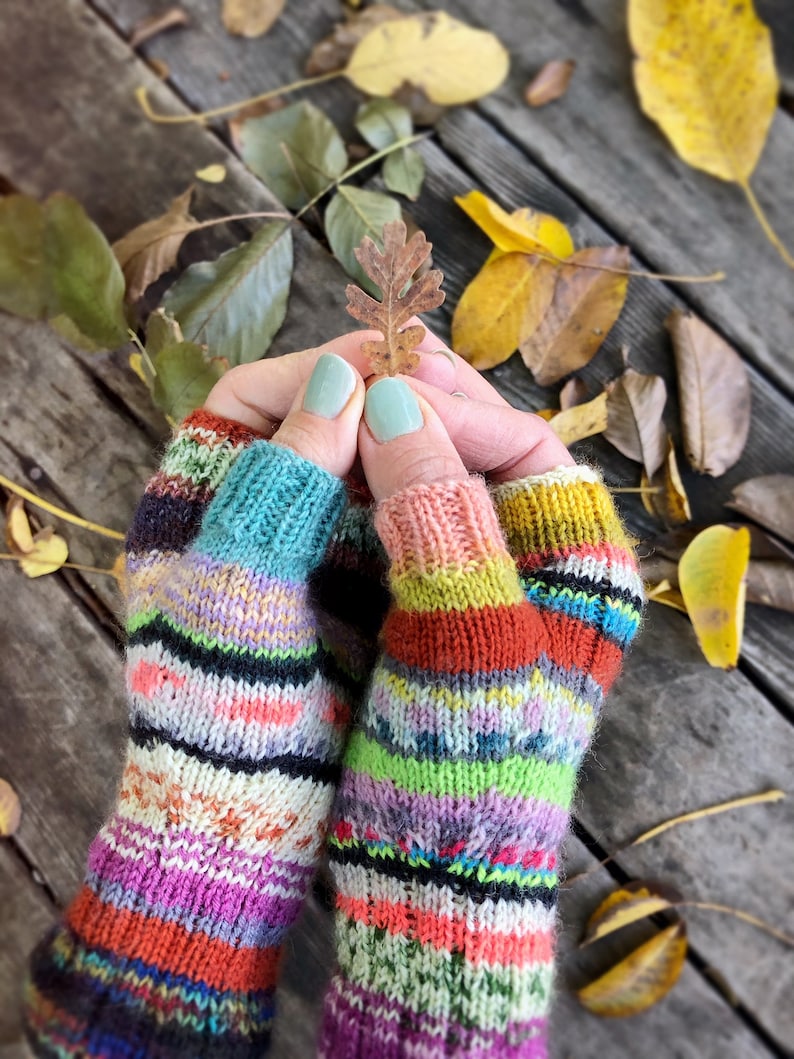 Everything November Mitts KNITTING PATTERN image 4