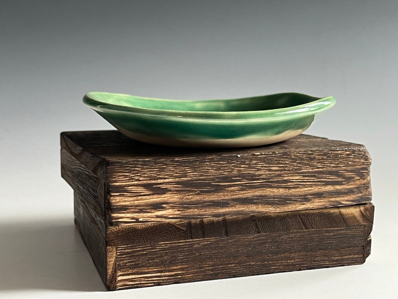 CERAMIC PLATE CHAMOMILE - UNGLAZED