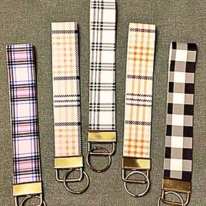 Checkered Keychain Wristlet, Plaid Key Fob Wristlet, Faux leather Checker Wristlet Keychain, Lanyard for Wrist, Checker Wrist keychain strap