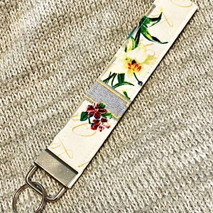 Floral Keychain Wristlet, Faith keychain, Floral Lanyard for Wrist, key strap, Gift for Her, Wrist Lanyard, Key Wristlet strap, Key lanyards