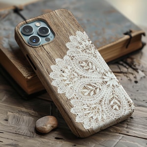 Capa para celular com textura de madeira e renda, compatível com MagSafe, modelos 17e, 17, 16e, 16, 15, 14, 13, 12 e 11 para Samsung Galaxy S26, S25, S24, S23, S22, S21, S20 e Pixel 10 e 9. Ideal para presentear. Estilo boho.