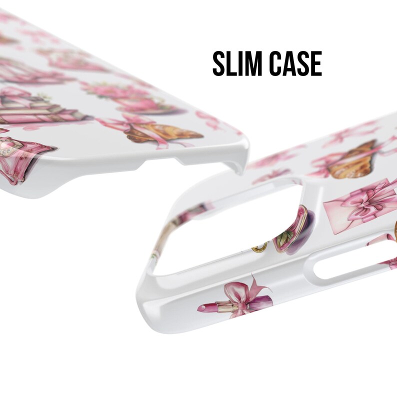 Pode incluir: Capa de telefone fina branca com um design em aquarela rosa e marrom com batom, la&ccedil;os e frascos de perfume. As palavras "SLIM CASE" s&atilde;o impressas em preto. A capa foi projetada para proteger o telefone, mantendo um perfil fino.
