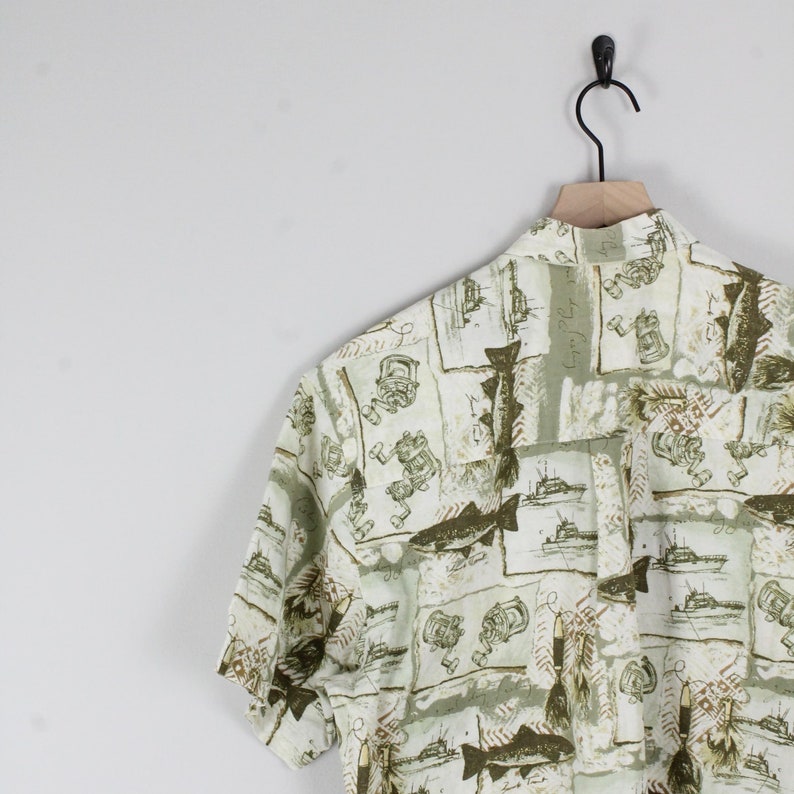 Fishing 90s Dad Shirt Size Medium