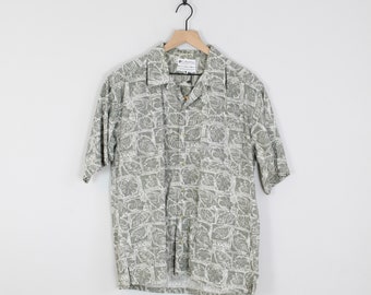 Vintage Palm Lead and Hibiscus Flower Pattern 90s Dad Shirt, Size Medium, Hawaiian Shirt, Aloha Shirt, Tropical Shirt