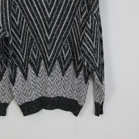 Vintage 80s Black and Gray, Geometric Sweater, Si… - image 7