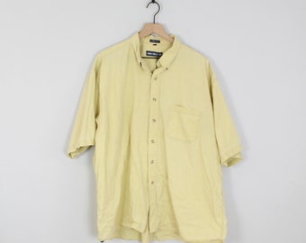 Vintage 90s Yellow, Van Heusen Short Sleeve Shirt, Size XL, Short Sleeve Casual Shirt, Light Weight Shirt, Button Up Shirt