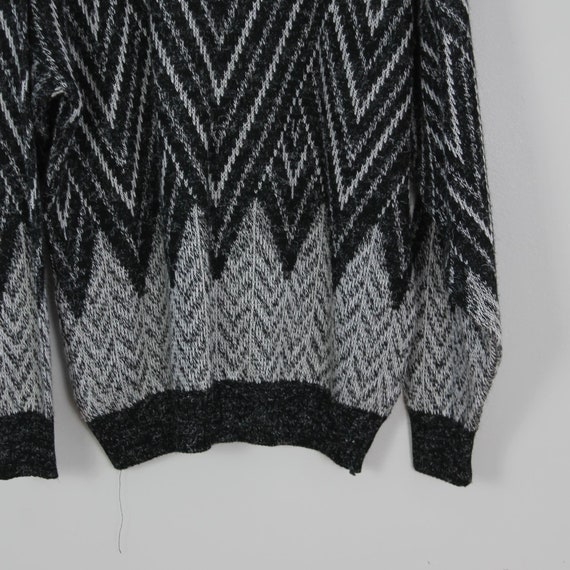 Vintage 80s Black and Gray, Geometric Sweater, Si… - image 8