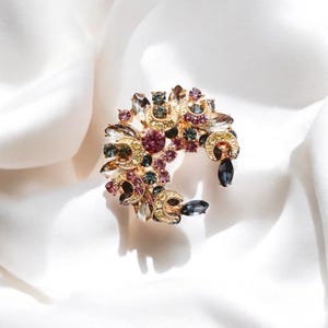 BR50 Schöne Croissant Kristalle Brosche, Lila Kristalle Brosche | Broschen Kollektion, Luxus Brosche, Viktorianischer Stil Brosche, Modeschmuck