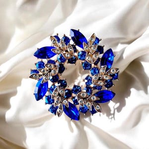 BR60 Bluet Elegant Blue Flower Brooch, Wreath Brooch, Elegant Blue Brooch | Brooch Collection, Blue Sapphire Design, Fashion Jewelry