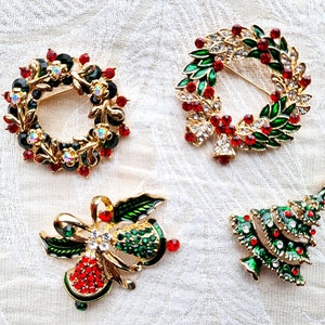 Christmas Brooch Christmas Pin • Festive Brooch, Christmas Gift • Holiday Jewelry Pin, Christmas Collection, Gift for Anyone, Perfect Gifts