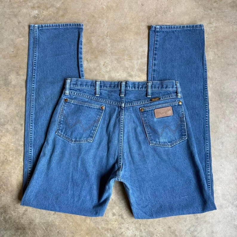 Vaqueros Wrangler vintage de pierna recta, 34 x 36, 100 % algodón, denim azul, tiro alto, estilo vaquero occidental, estilo clásico, fabricado en EE. UU. imagen 1