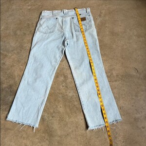 Vintage Wrangler Light Wash Jeans 32x38 | Straight Leg Denim | Cowboy Western Denim | Frayed Hem Jeans image 6