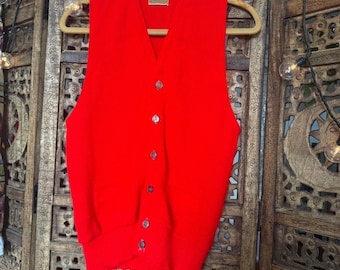 Gilet in maglia di alpaca rossa vintage / Gilet in lana con bottoni sul davanti / Capo retrò da indossare a strati / Vestibilità piccola taglia M