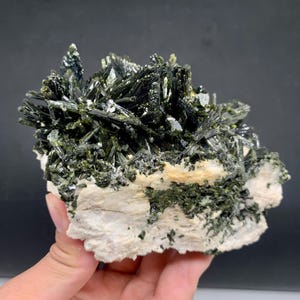 892 gram Epidote, Epidote Specimen Terminated and undamaged Perfect astatic shiny cluster of epidote with white feldspar matrix beautifully