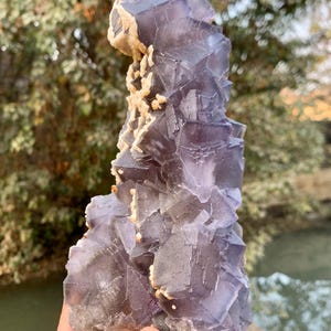 1142 GramFluorite Crystal, Blue Fluorite Specimen, Terminated And Damaged Free Long Fluorite Crystal Combine With Little White Calcite.