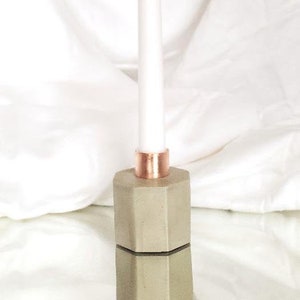 Geometric Cement Candle Holder with Copper Fitting - Industrial Home Decor bild 1