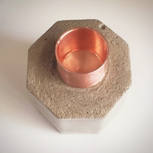 Geometric Cement Candle Holder with Copper Fitting - Industrial Home Decor bild 2