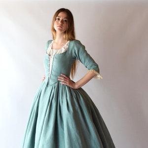 18th-Century Dress, Almond Green Linen with Lace & Boning, Historical Reenactment Attire, Unique Gift for History Buffs