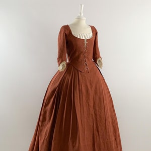TOP SELLER *** 18th Century Dress, Pre-Washed Linen in Rust Orange, Exquisite Gift for History Enthusiasts & Costume Collectors