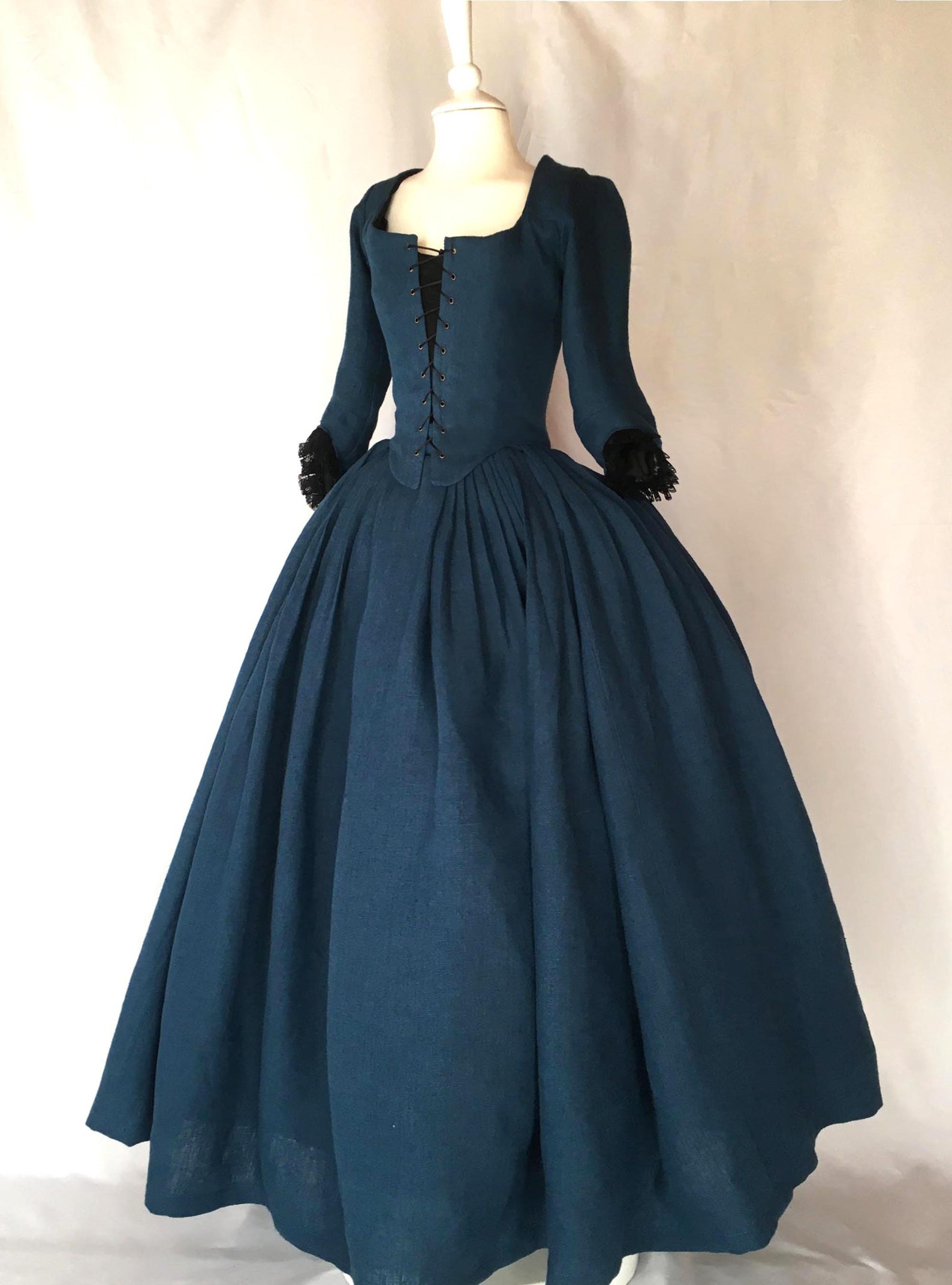 18th Century Dress in Ocean Blue Linen Outlander Costume - Etsy