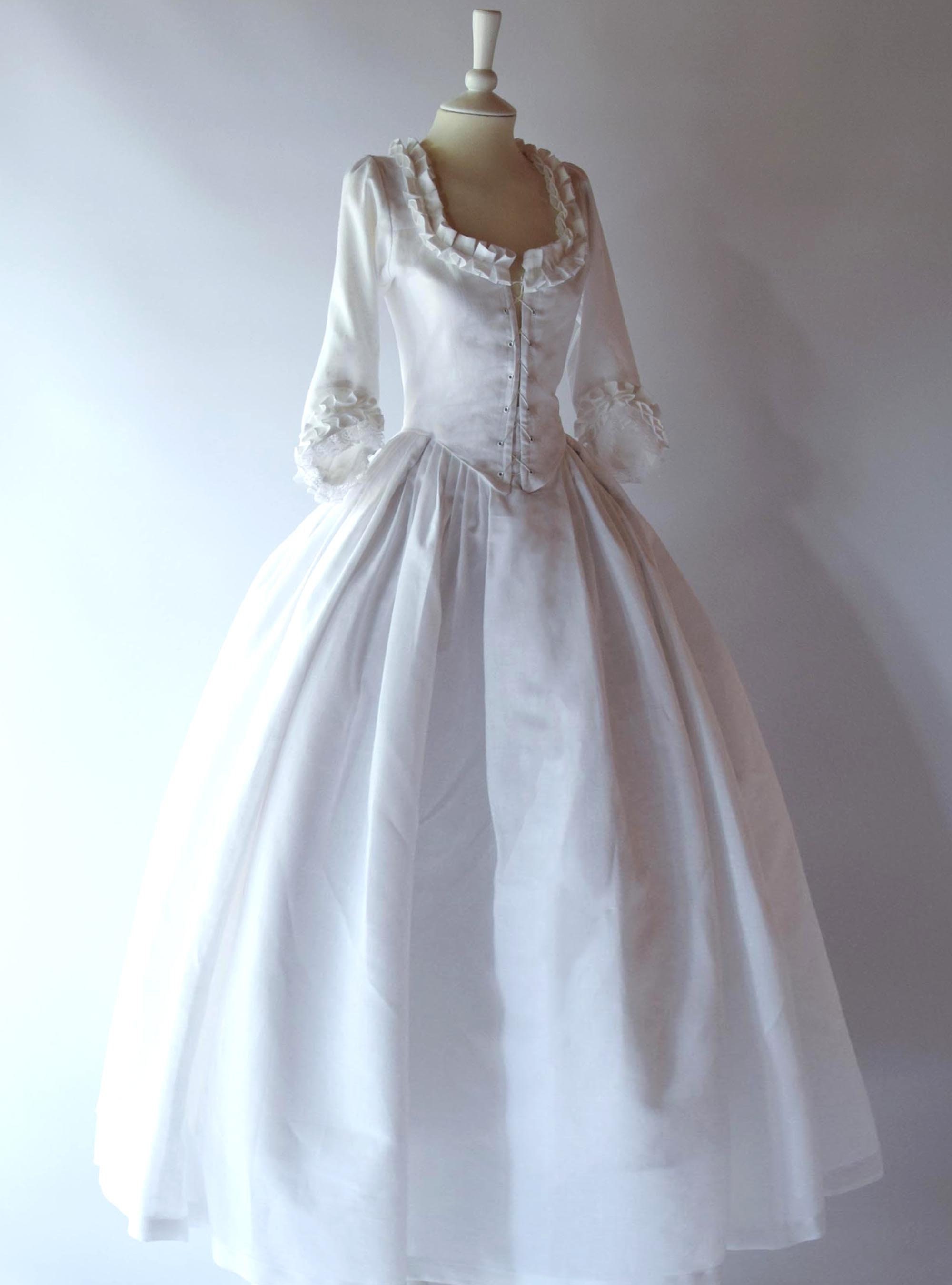 1700s gown deals
