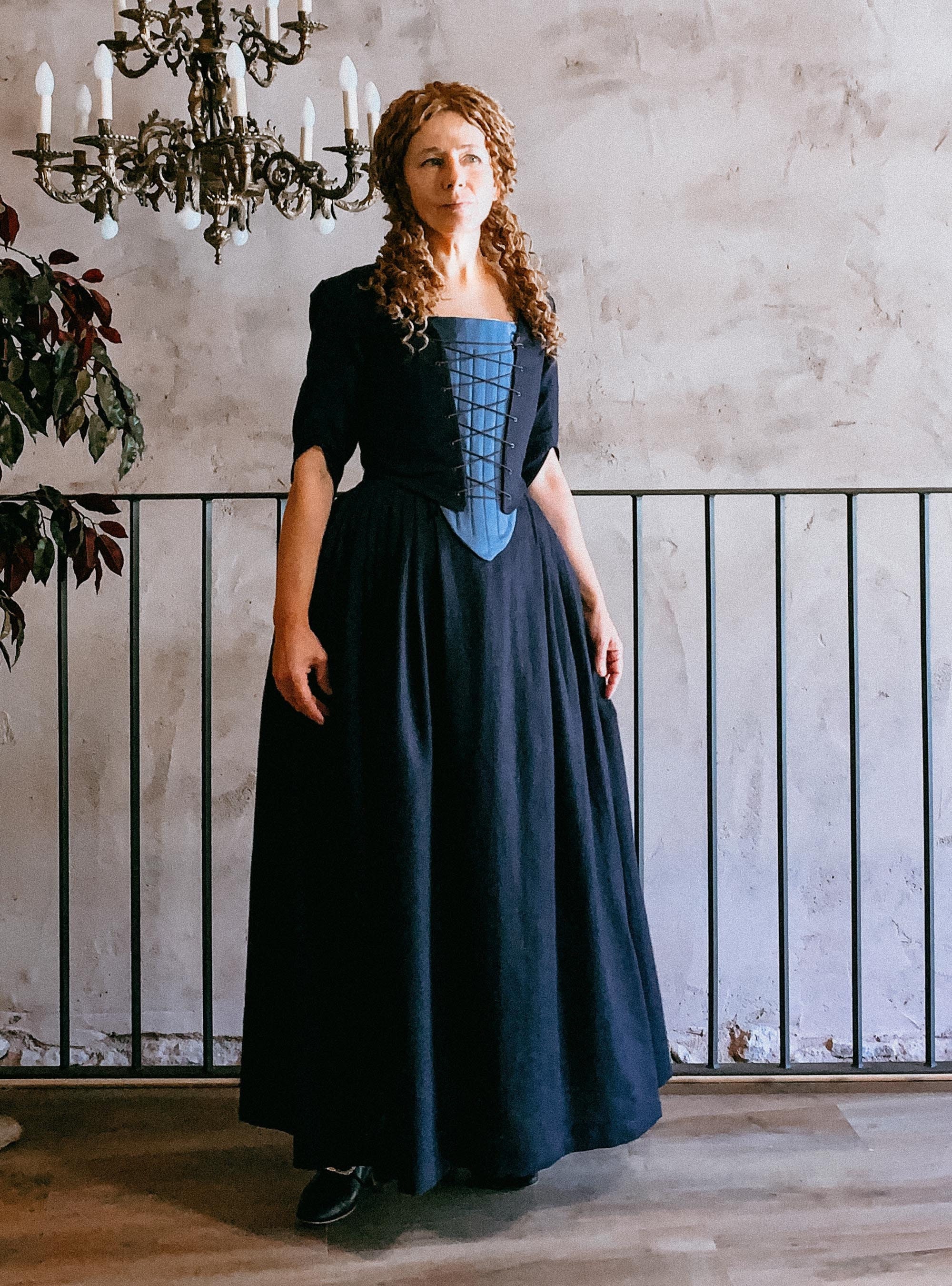 Outlander Night Blue Linen Costume, 18th Century Claire Fraser Dress,  Peasant Outfit for Cosplay & Themed Parties, Unique Gift Idea -  Israel