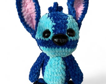 Peluche de Stitch hecho a mano – Muñeco alienígena de ganchillo – Regalo de Lilo y Stitch – Peluche amigurumi suave – Juguete de peluche kawaii – Regalo adorable de 20 cm