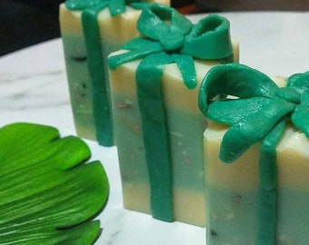 CEDARWOOD & LILIES  |  Unique gift SOAP | Natural vegan handmade soap