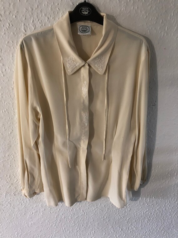 LAURA ASHLEY BLOUSE | Vintage Laura Ashley Silk Em