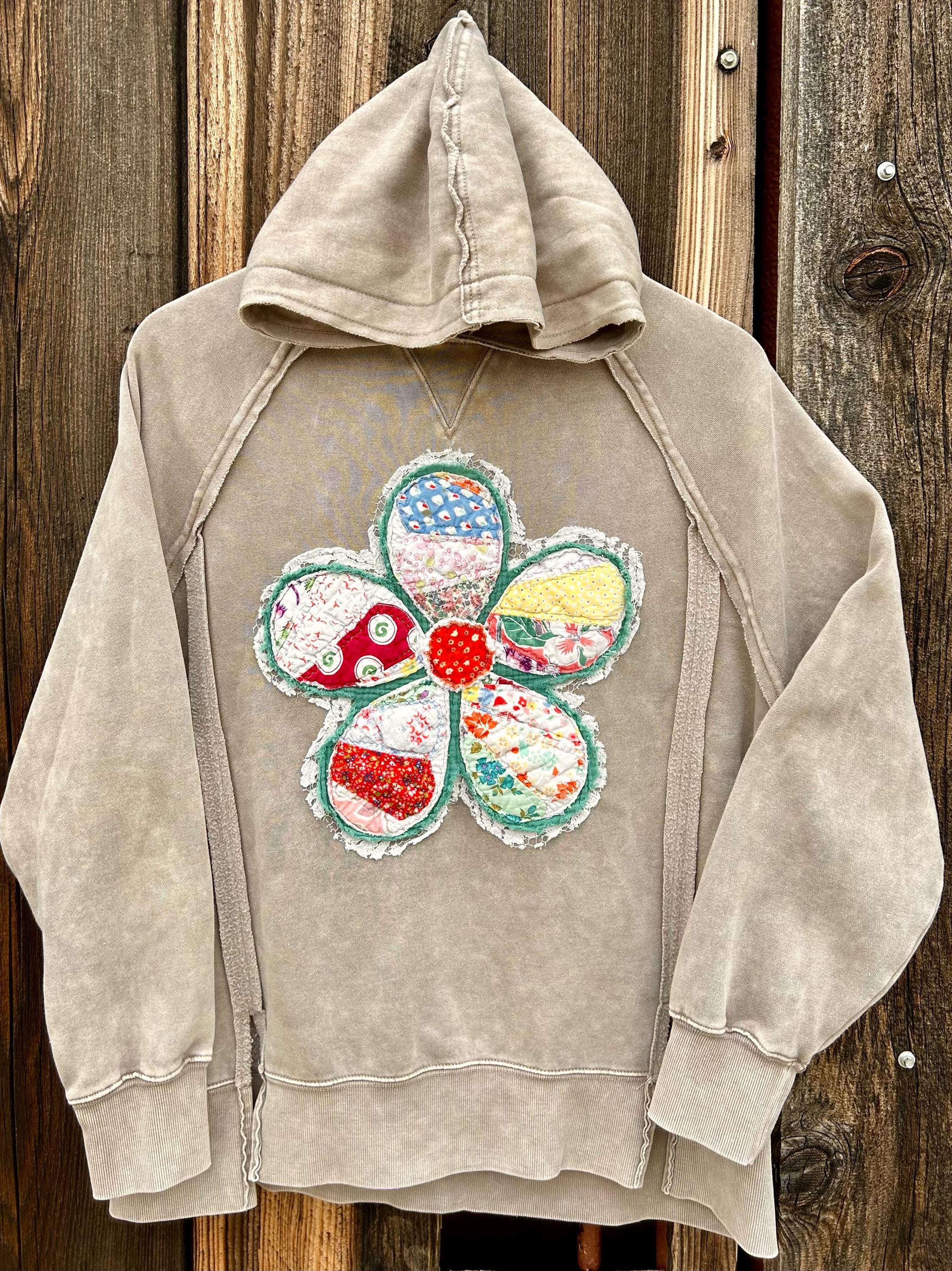 Imitation Embroidery Vintage Flowers Print Sweatshirt