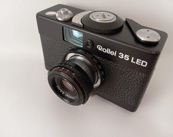 Rollei 35 LEDフィルムカメラ：トリオターレンズ、ケース、ストラップ