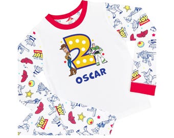 Pijama de cumpleaños personalizado de Toy Story para niños con nombre, edad, Buzz y Woody.