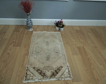Felpudo vintage de lana tejida a mano, alfombra turca Oushak beige (47 x 89 cm)