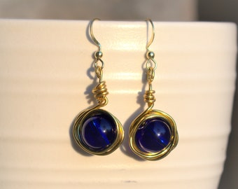 Petites boucles d’oreilles Deep Blue et Gold Dangle