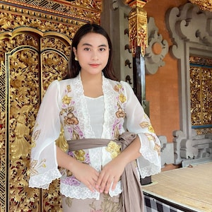 Traditional Indonesian Dress Kebaya Bali Dewatastar image 1