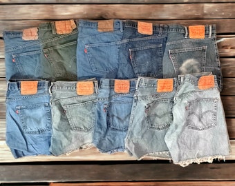 Vintage Levi Silvertab Jean Shorts. 90 s Silvertab Jean Shorts