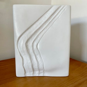 Op Art Vase 1970s White Biscuit Porcelain German by Martin Freyer for Rosenthal Studio Line