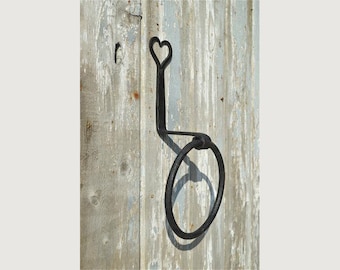 Hand made wrought iron Shaker heart towel ring wall mounted folk art style