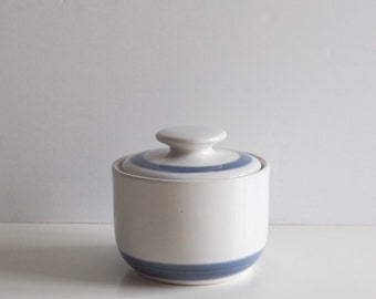 CELEBRITY Fairfield Sugar Bowl with Lid