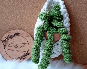 Hanging planter with crochet plant, hanging plant pot, hanging indoor plant, Summer crochet, Macrame plant hanger, Wall hanging