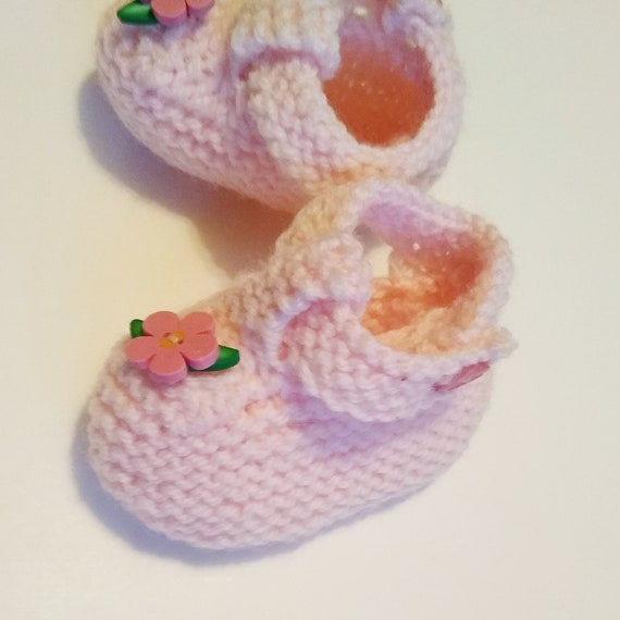 Baby booties crochet with flowers and button buck… - image 3